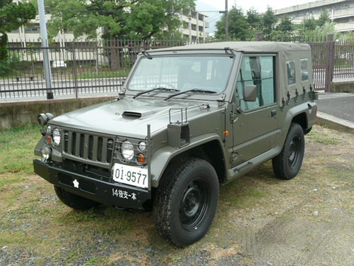 三菱Jeep パーツカタログ J25 防衛庁向73式小型トラック※ジープ 三菱Jeep パーツカタログ J25 防衛庁向73式小型トラック※ジープ