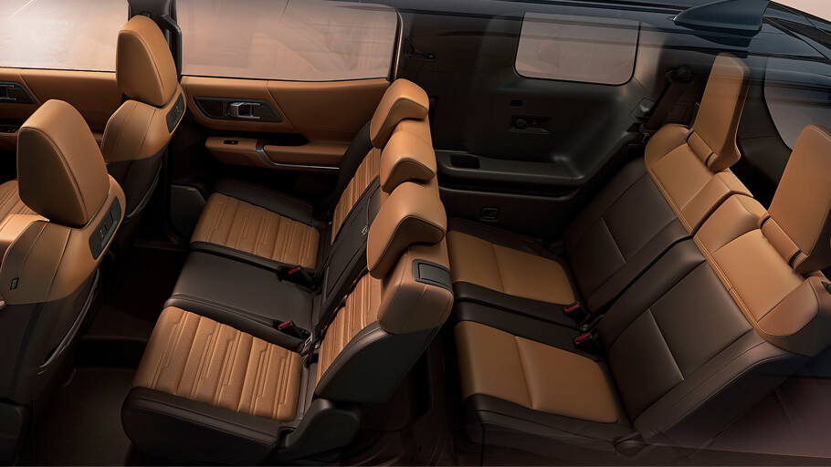 新型PAJERO プレミアムレザーシート